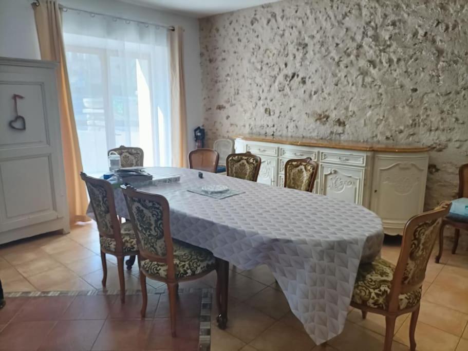 Belle Maison Du 18e Siecle Bazemont