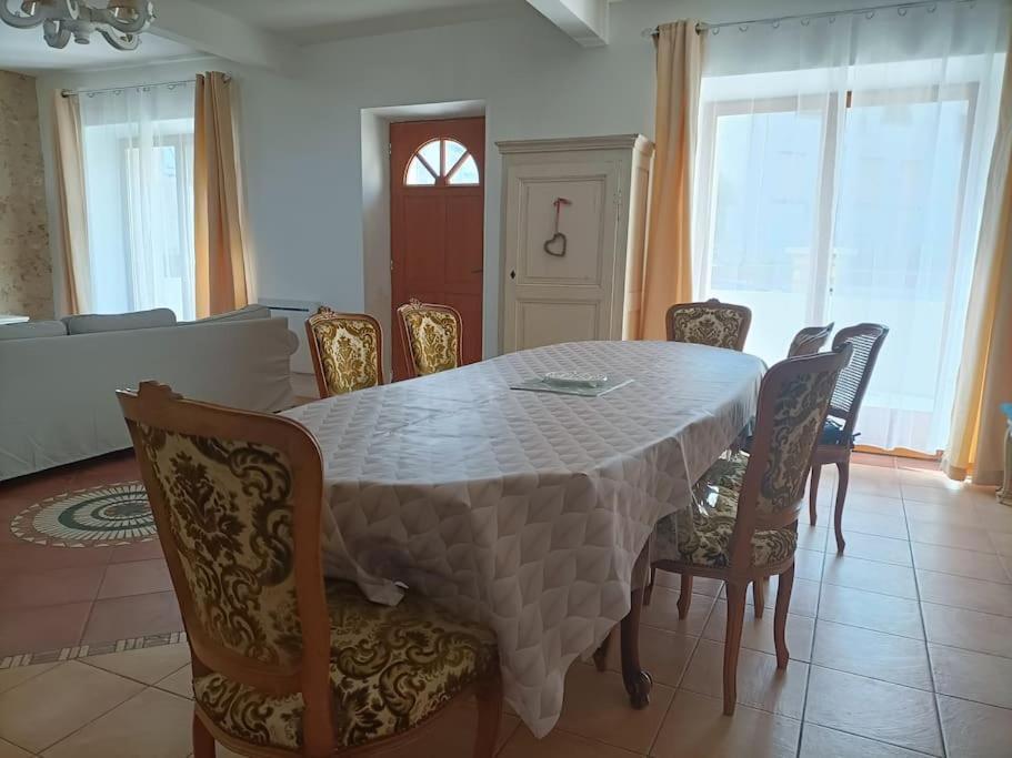 Belle Maison Du 18e Siecle Ferienhaus *