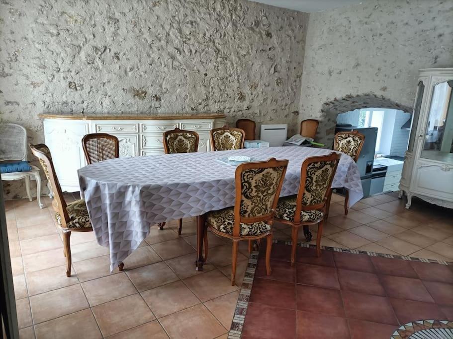 Ferienhaus Belle Maison Du 18e Siecle Bazemont